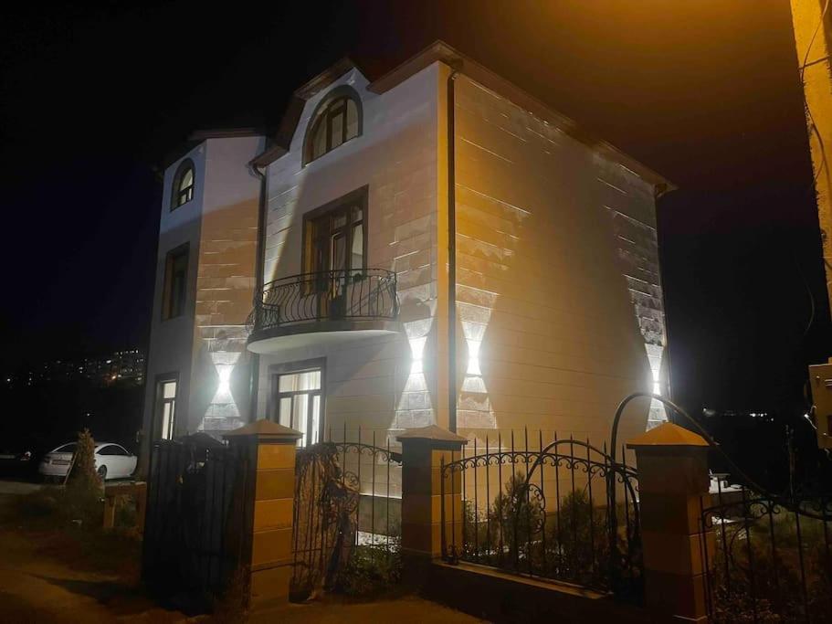 Villa Fabulous In Yerevan. *